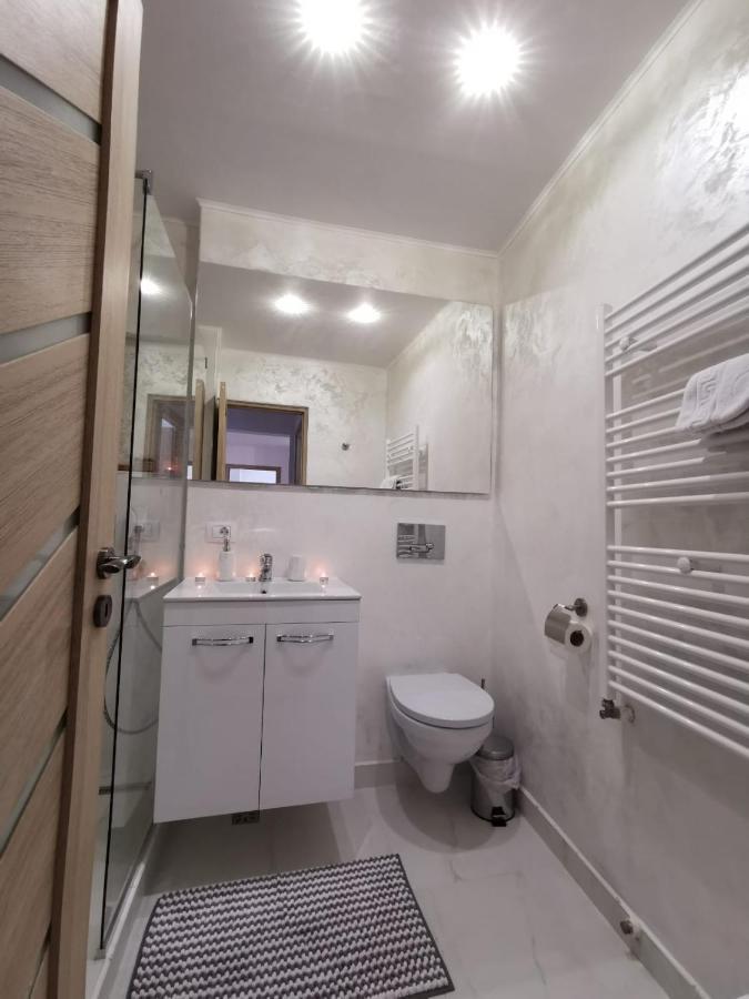 Apartament Gold Luxury Tîrgu Ocna Eksteriør bilde